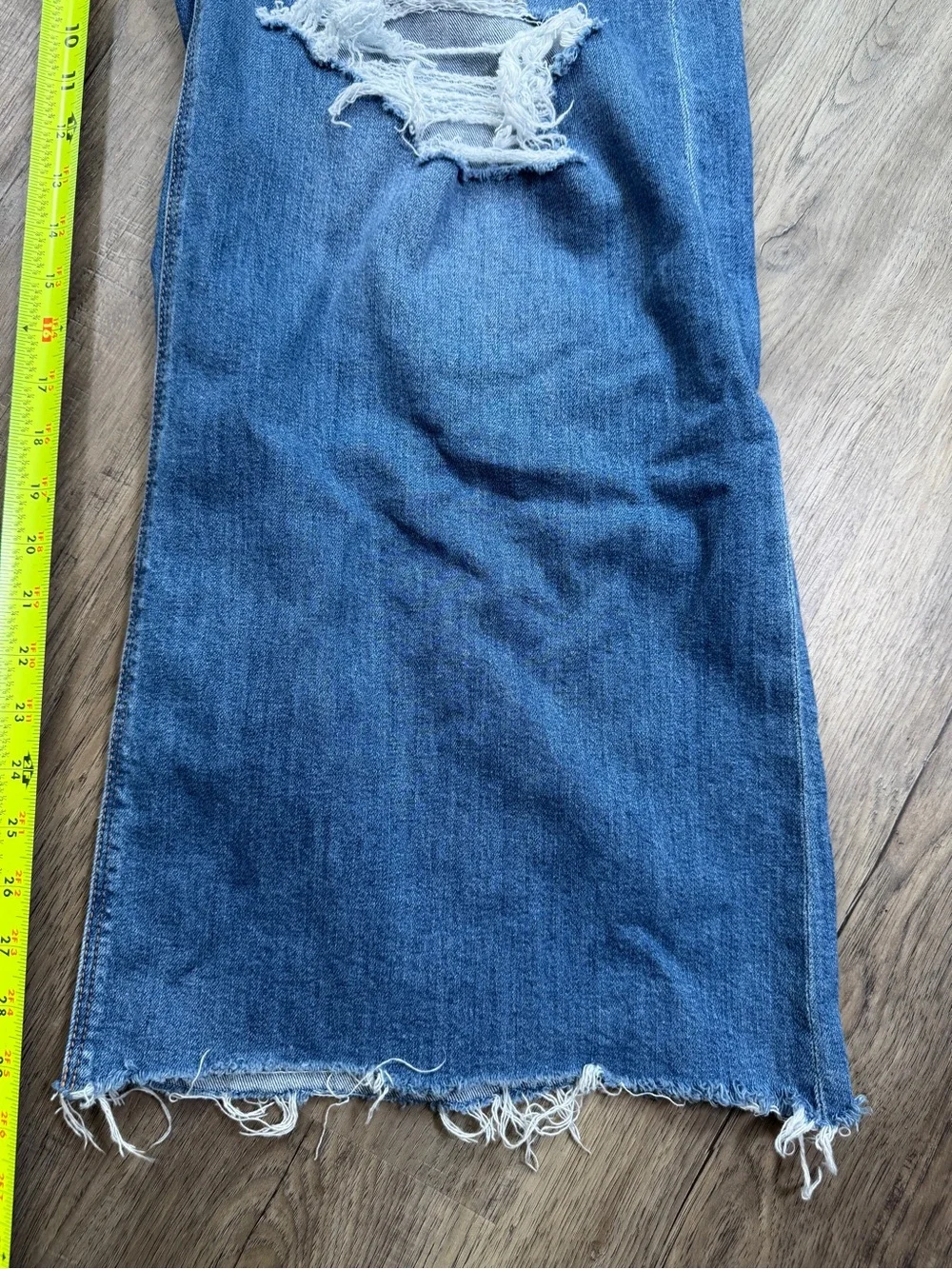 American Eagle Super High-Rise Ultra Wide Leg Distressed Jeans 6